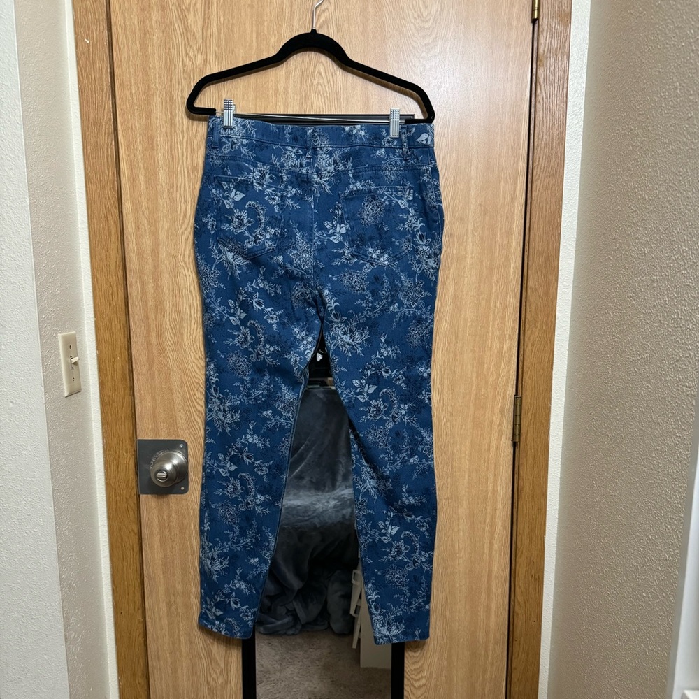 Time & True size XL Jeggings. Gently used, only worn twice.